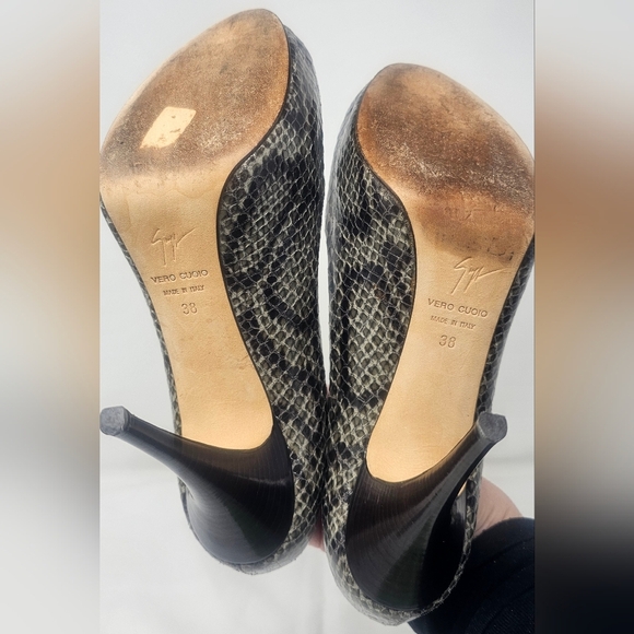 Giuseppe Zanotti Embossed Leather Pumps Heels Black Grey Peep Toe Sz EUR 38 US 8 - Picture 11 of 16